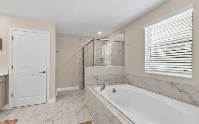 Family Friendly! 6bed 5Ba Villa with Pool