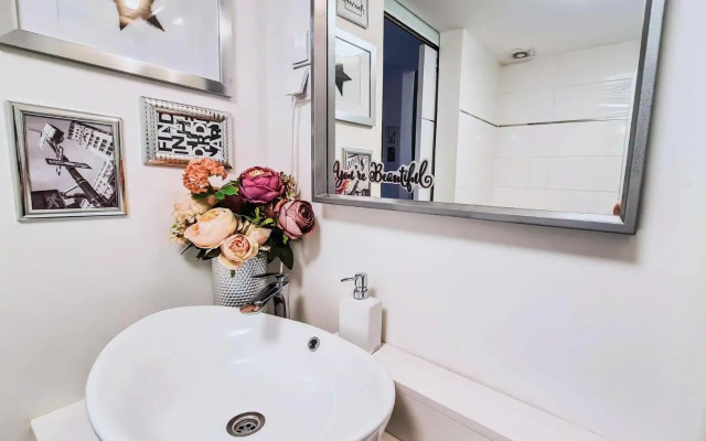 Modern flat in city center