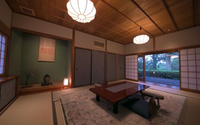 Shukubo Kawaseminoshou - The Kingfisher resort -