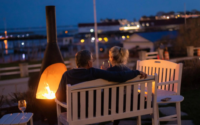 Island House Hotel