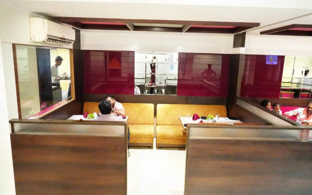 Lumbinis Grand Hotel