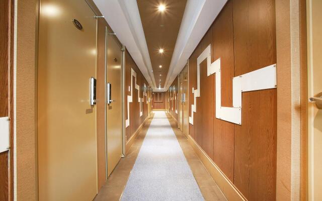 Abata Business Hotel