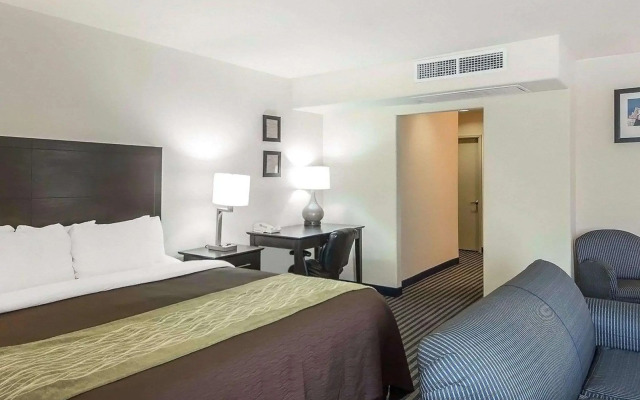 Quality Inn Tulsa - Downtown West