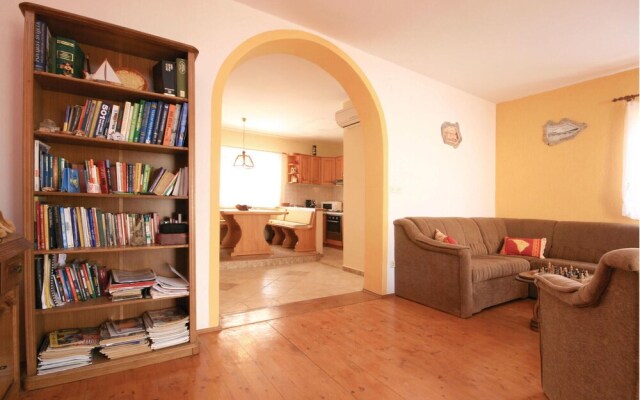 Amazing Home in Jezera With Wifi and 2 Bedrooms