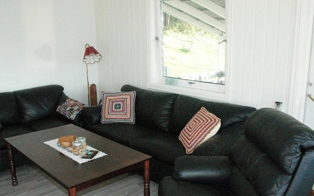 Three-Bedroom Holiday home in Åfarnes