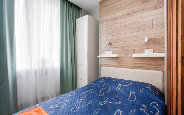 Home Like on Einstein Boulevard 1