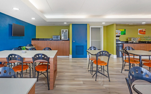 Quality Suites Whitby