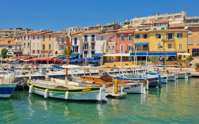 Studio in Residence Cap Cassis Calanques, Roquefort-la-bedoule
