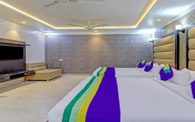 OYO Premium Prem Mandir