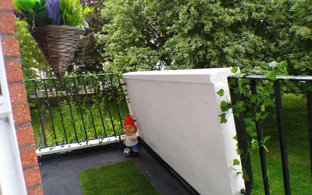 Apartmentsleeps7-paddington-balcony-bbq-ac