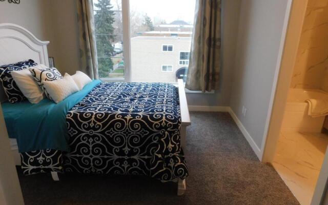 Three-Bedroom House with Balcony #33 Sunalta Downtown