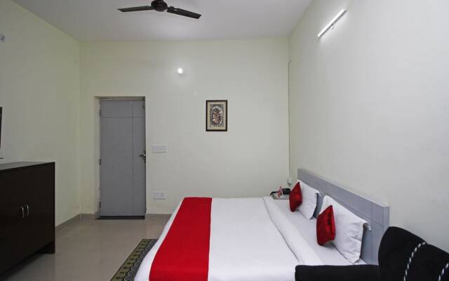 OYO Flagship 5175 Hotel Rama Blue Point