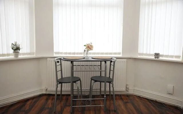 Cosy Orrell Park Retreat Near Anfield and Aintree