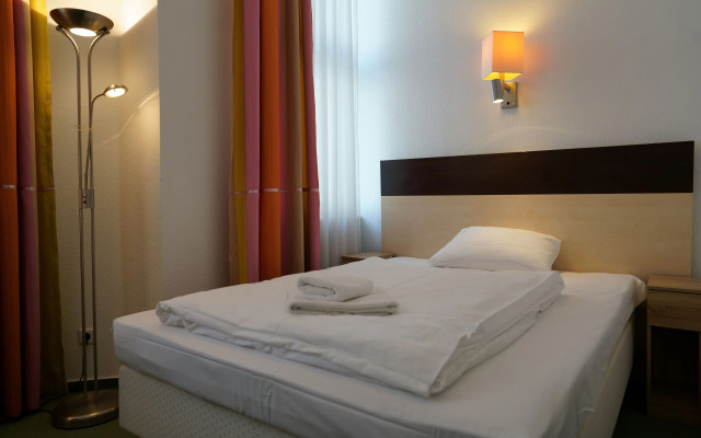 Ambert Berlin (только для женщин)