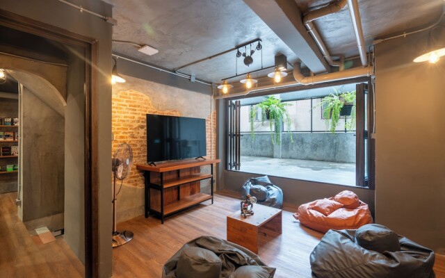 House of Machine Boutique Hotel