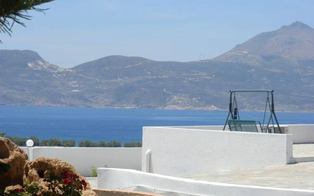 Parasporos Village