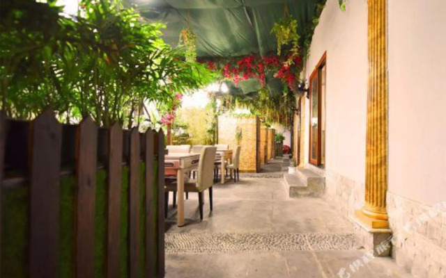 Xige Hotel (Shapingba High-Speed Railway Station)