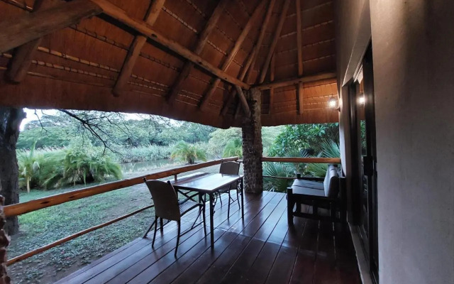 Mobola Lodge