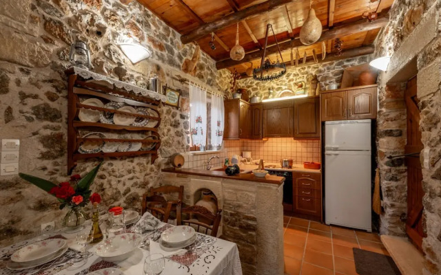 Agapi s Charming Retreat - Rustic Escape By Chania