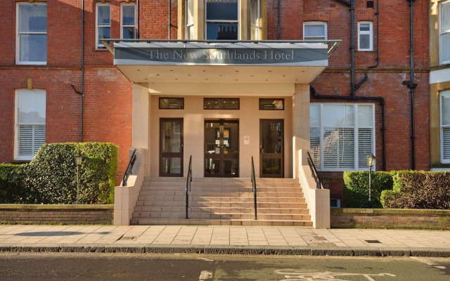 The New Southlands Hotel