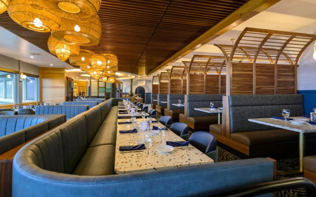 Hallmark Resort - Newport