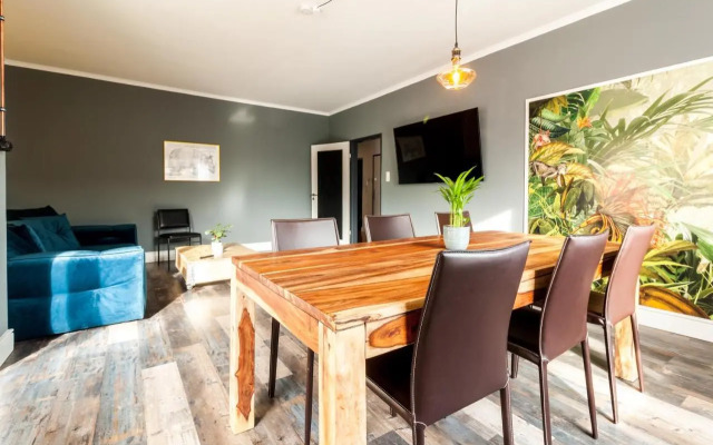 zentrales 130 qm Design-Appartement mit Extras