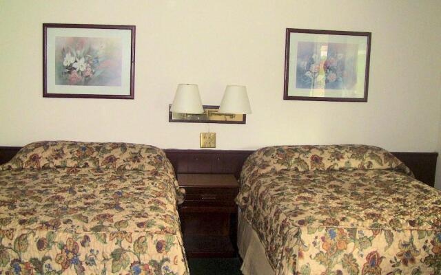 Spinning Wheel Motel