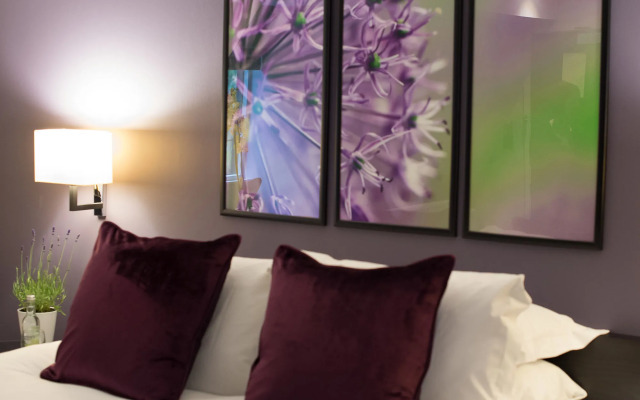 Hogarths Stone Manor