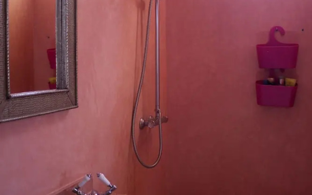 Tifawin Apartment