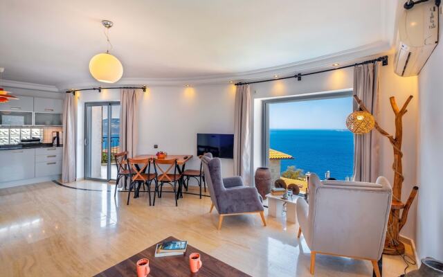 Fortuna Peninsula Apart