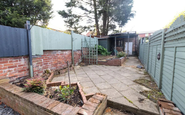 Cozy Nottingham Retreat Entire Home With 4 Bedroom