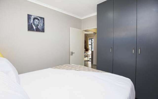 Eazy Apartment by Mall of Africa