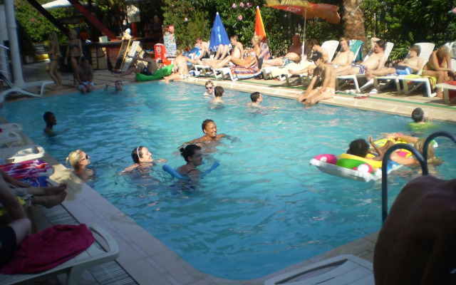 Blue Yacht Marina Apart Hotel
