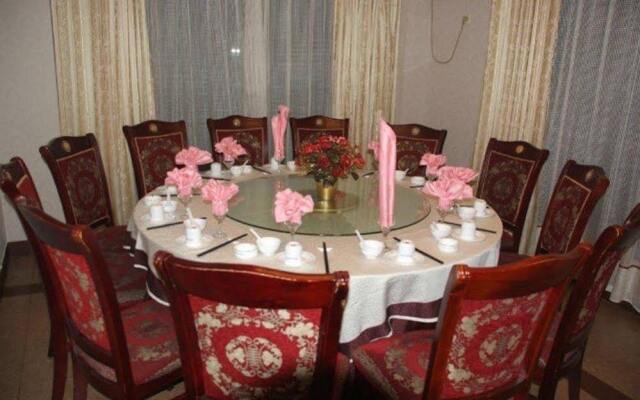 Dengfeng Taiyuan Hotel