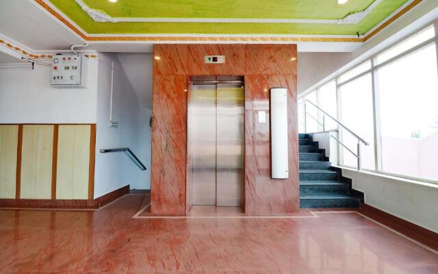 FabHotel Shivaals Residency