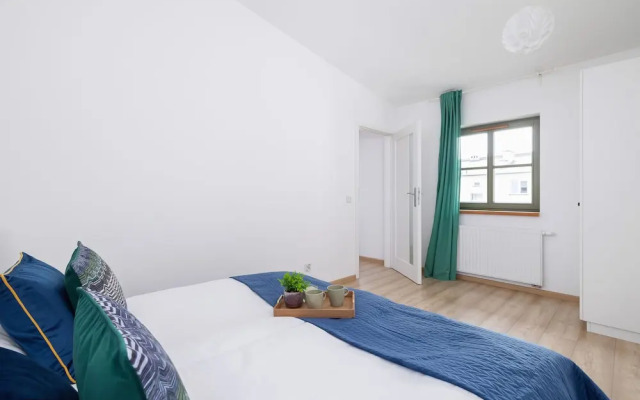 Dietla Apartment With A/C by Renters