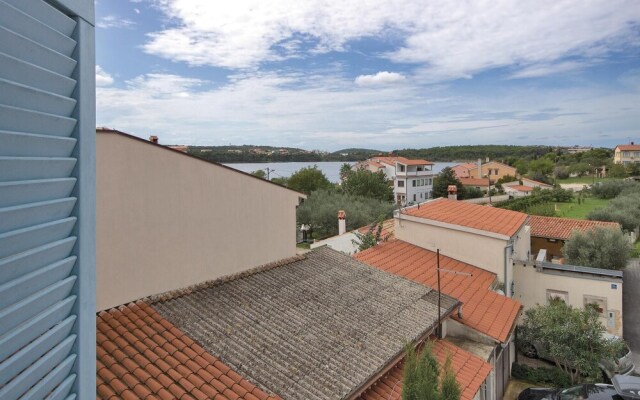 Beautiful Home in Pomer With Wifi and 3 Bedrooms