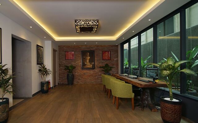 Feliz Urban Hotel
