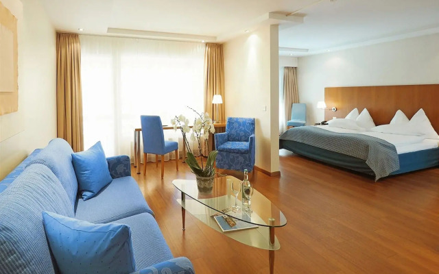 Hotel Restaurant Holiday