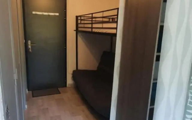 Studio 4 à 5 personnes Saint Jean Montclar