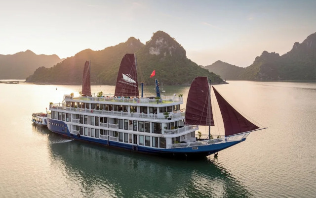 Le Journey Luxury Cruise Lan Ha Bay