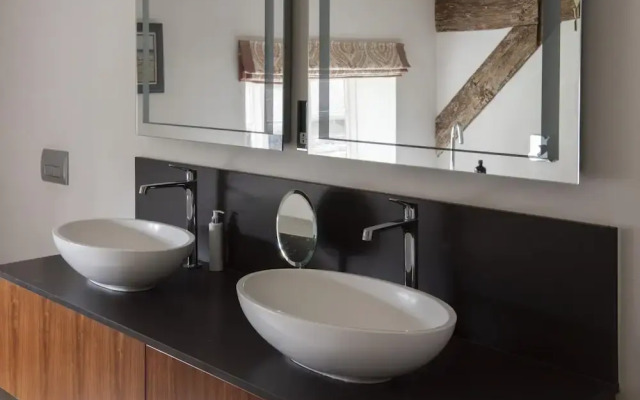 Fabulous Farmhouse in Hampshire