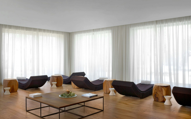 The Romanos, a Luxury Collection Resort