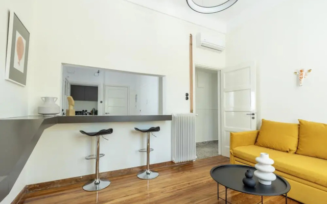 An Outstanding 3 Bdrm Apartment in the Heart of Athens