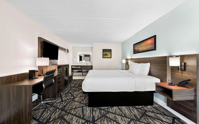 Clarion Inn & Suites near the Leconte Center Pigeon Forge