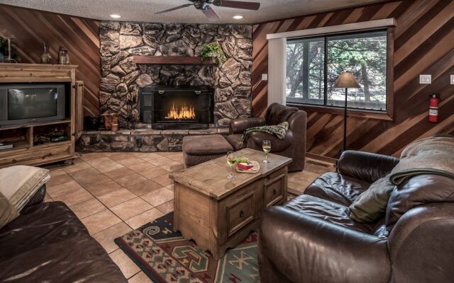 Caudle - Three Bedroom Cabin