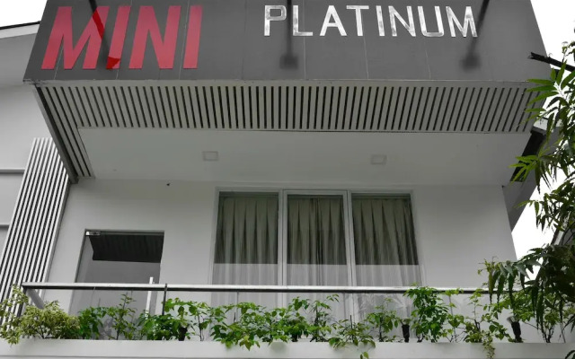 Mini Platinum Hotel