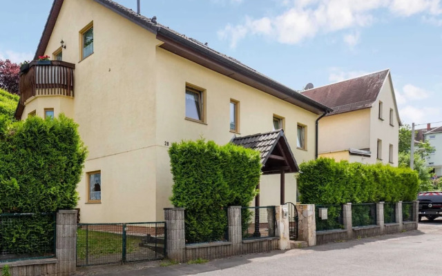 Apartment in Dresden With Pool in the Garden