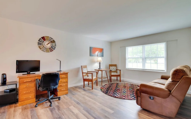 Walk to Lake: Geataway w/ Yard in Inverness