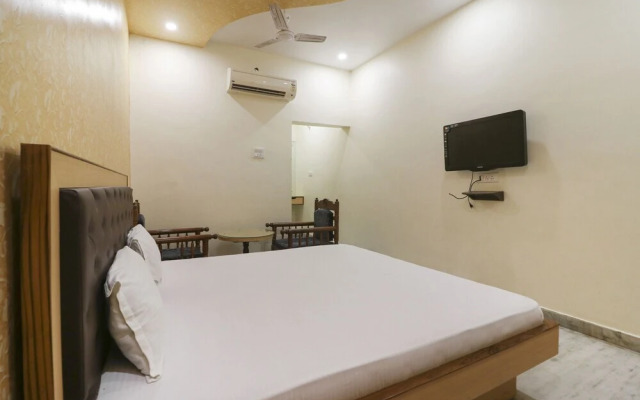 Motel J K by OYO Rooms